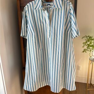 Old Navy Women’s Casual Blue and White Striped Shirt